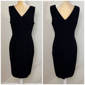 NWT Saks Fifth Avenue Textured Sheath Dress Size 8 Black Lined V-Neck Sleeveless